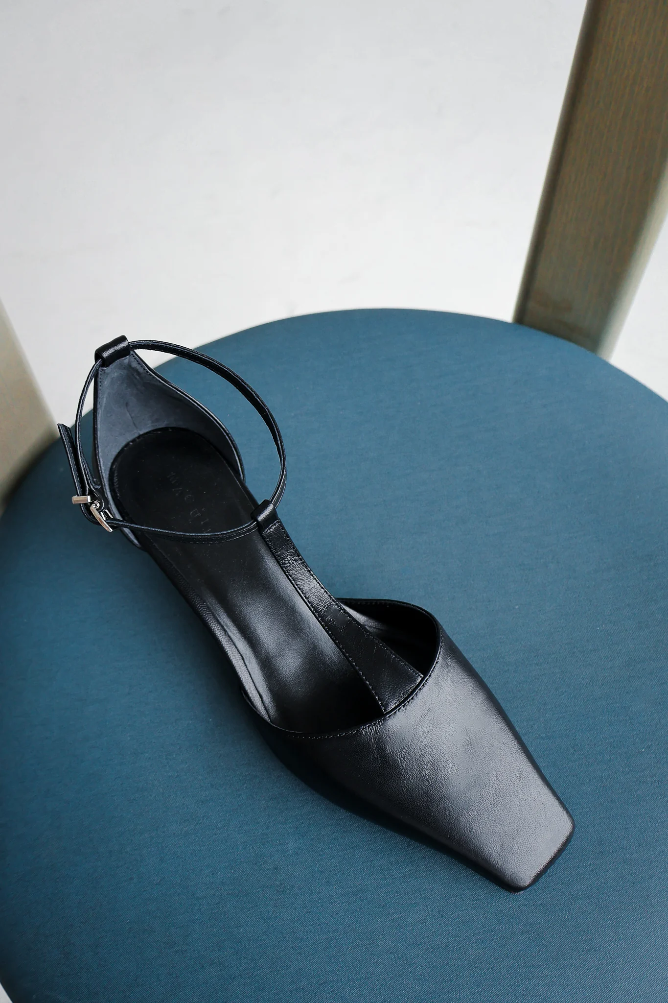 Almada Black Pump - Image 6