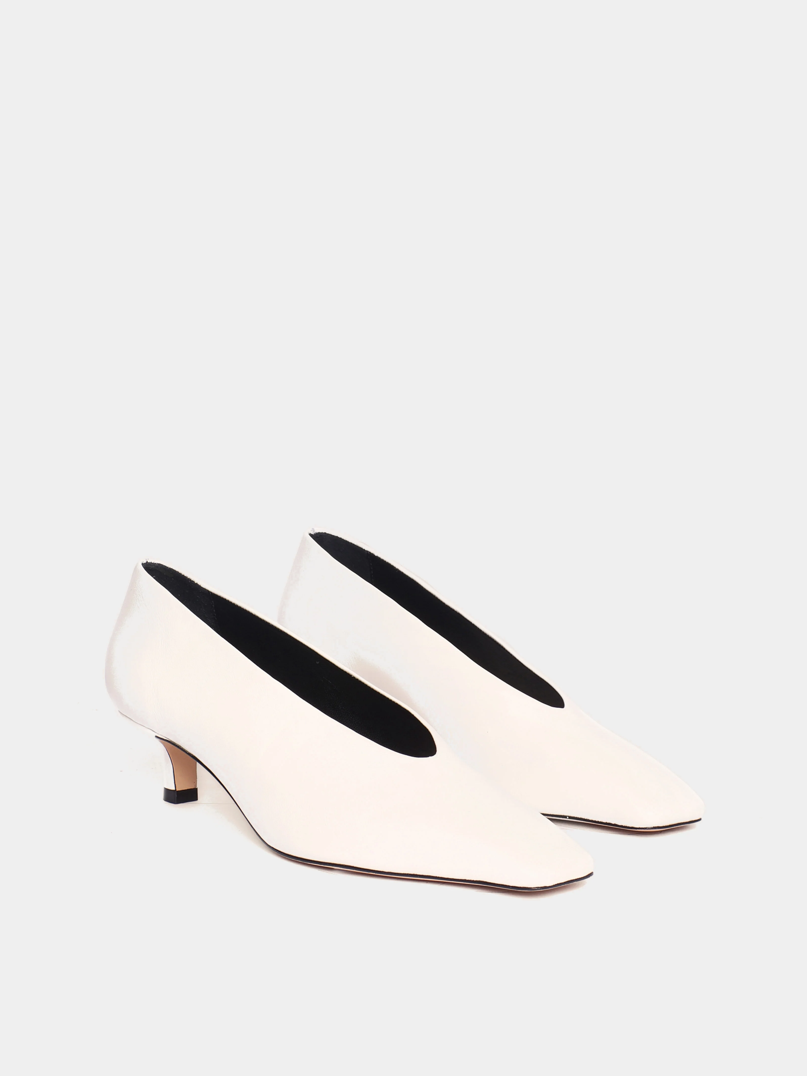 Mariana Cream Pump - Image 3