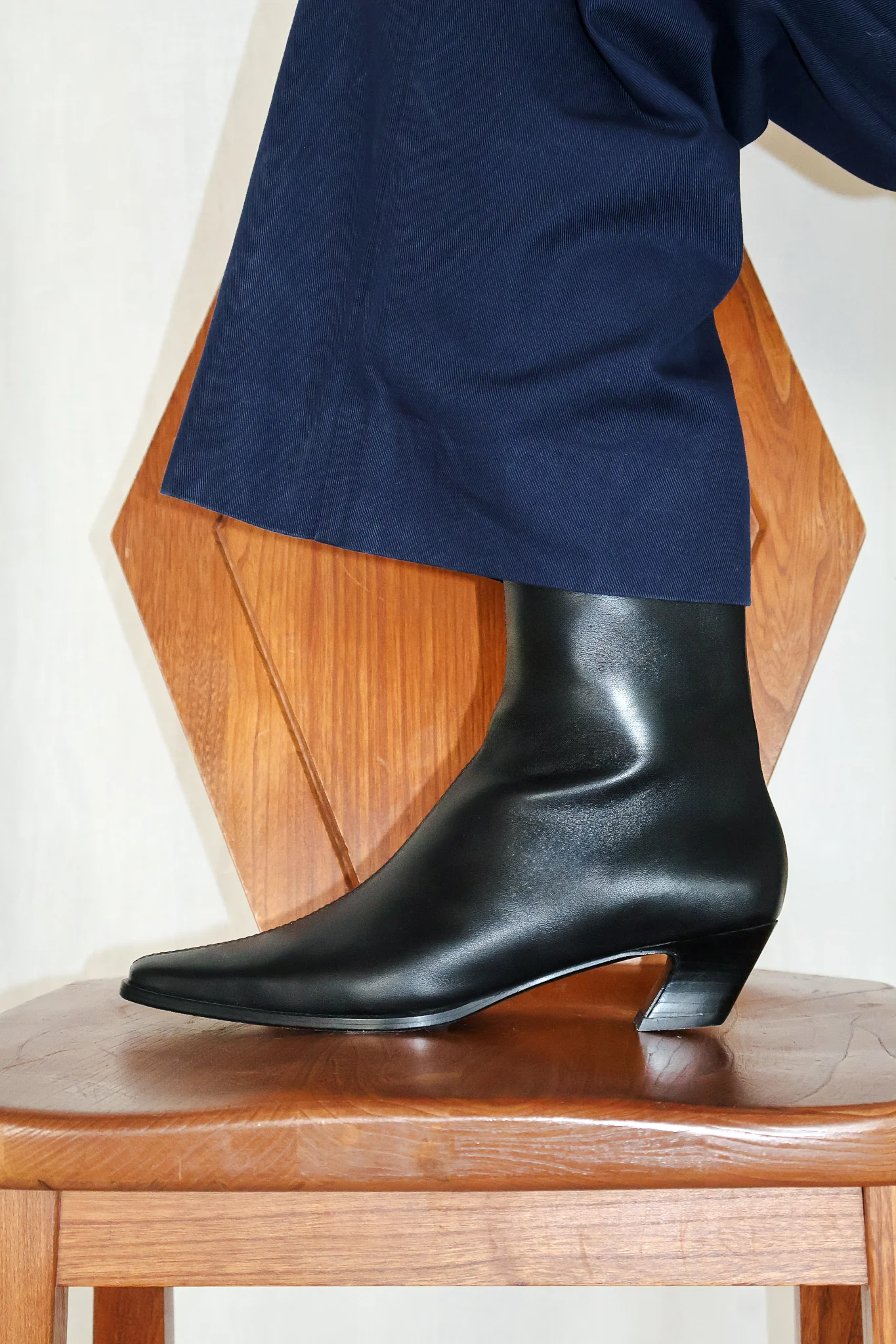 Melilla Black Boot - Image 3
