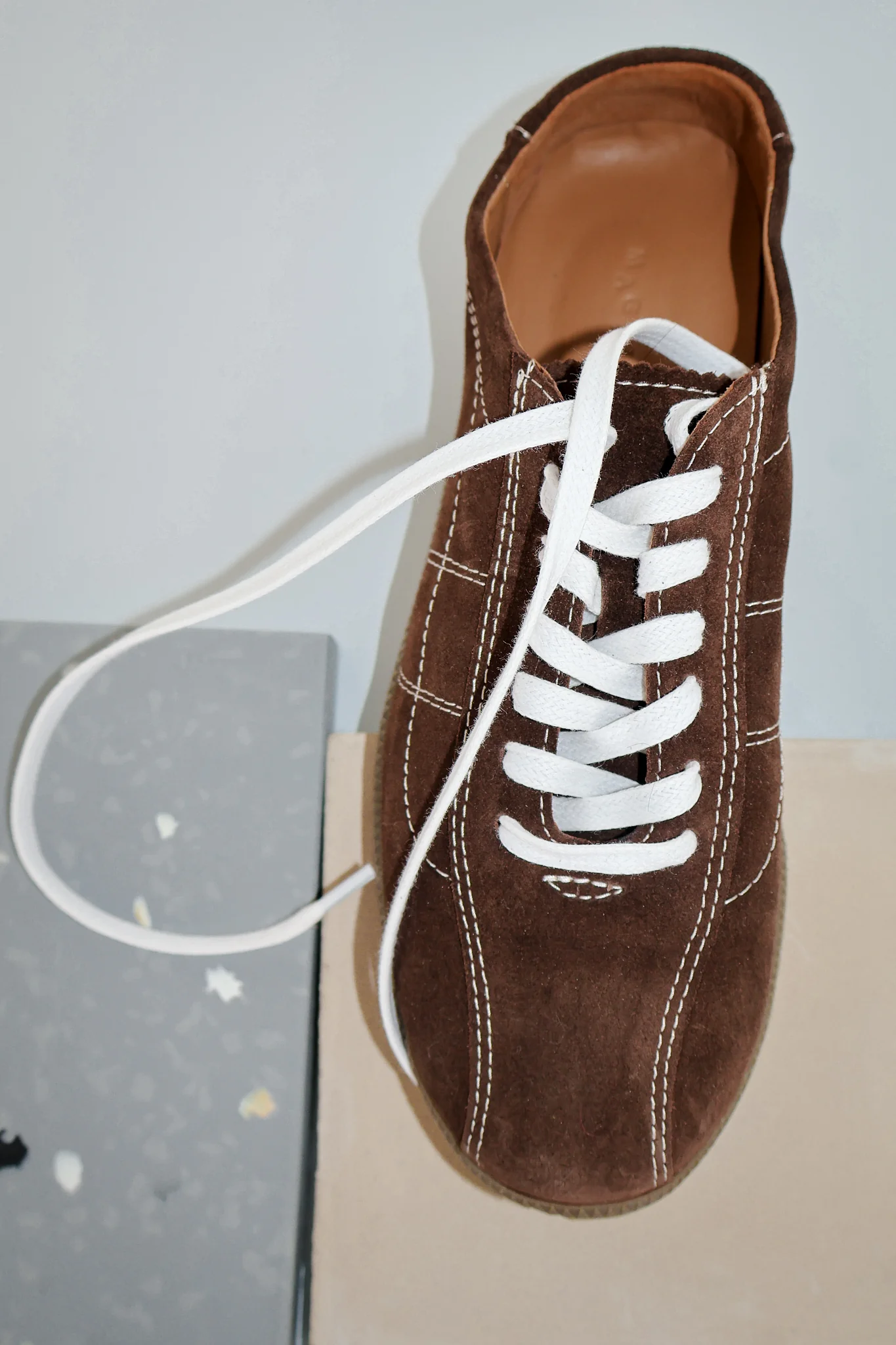 Simone Brown Trainer - Image 4
